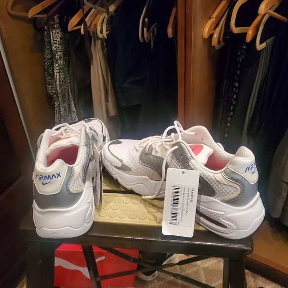 Nike Airmax Advantage 4 - Picture 3 of 4